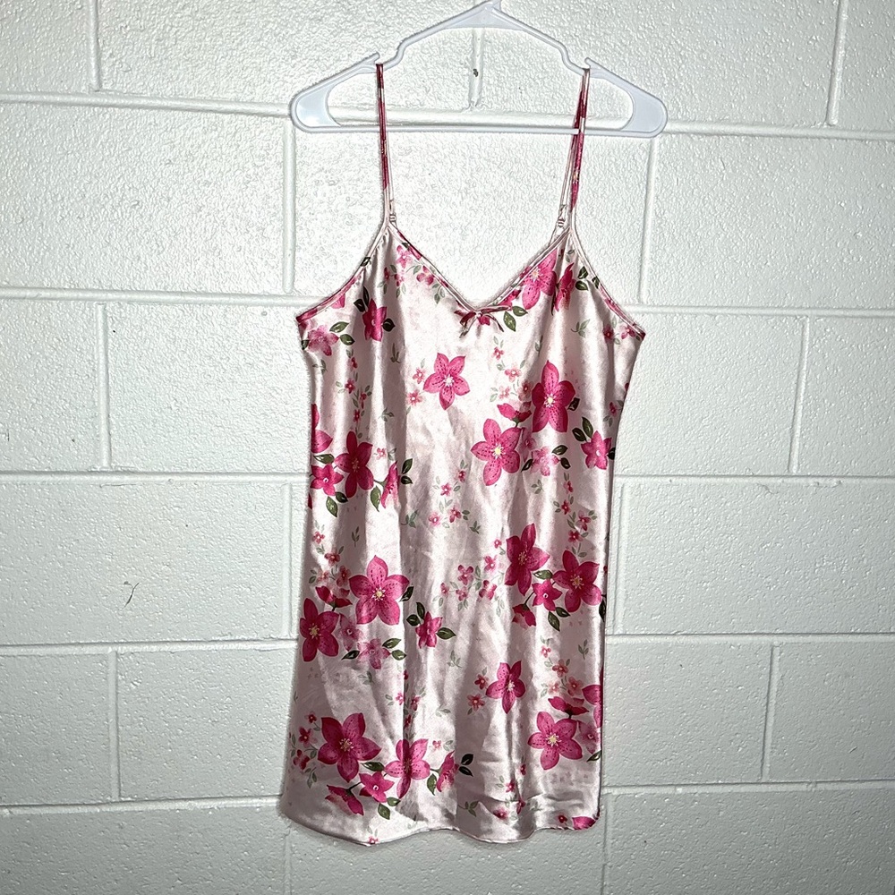 < Vintage Secret Treasures Pink Floral Slip Dress > - Picture 1 of 3